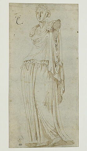 Statue antique représentant une femme drapée dépourvue de bras