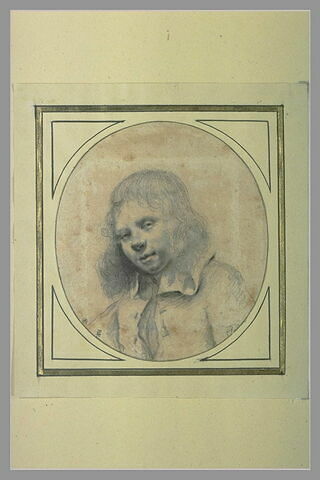 Portrait d'un jeune garçon, en buste, image 2/2