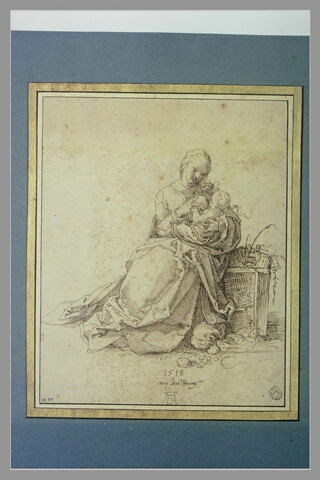 La Vierge, assise, allaitant  l'Enfant, image 2/4