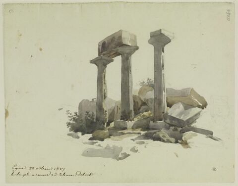 Ruines d'un temple dont trois colonnes se dressent debout, à Egine, image 1/2