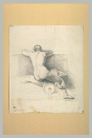 Femme nue, assise, de dos, les jambes croisées et portées vers la droite