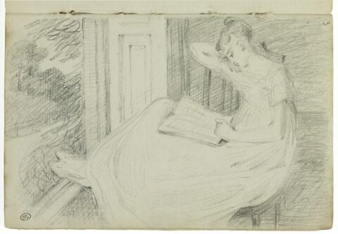 Jeune femme assise lisant devant une fenêtre ouverte, image 1/1