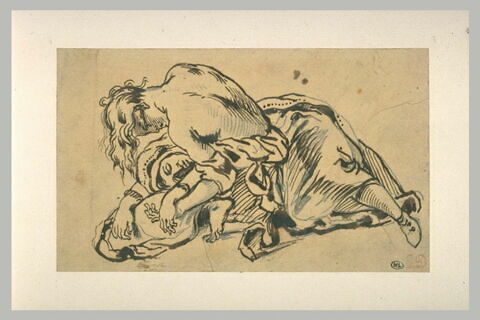 Jeune femme penchée sur une femme étendue à terre, image 2/2