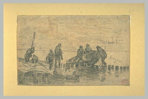 Hommes mettant à flot une barque