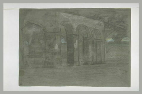 Vue d'une vaste salle éclairée par des soupiraux en demi-lune, image 1/1