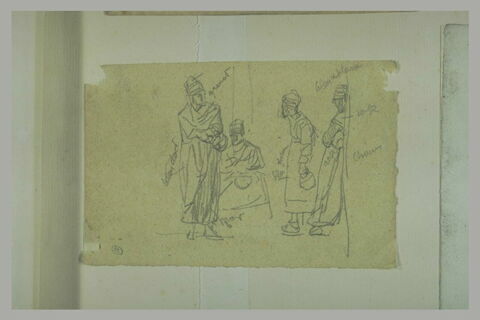 Quatre femmes dont une assise, image 1/1