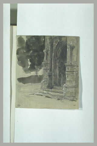Porche d'église, vu de côté, image 1/1