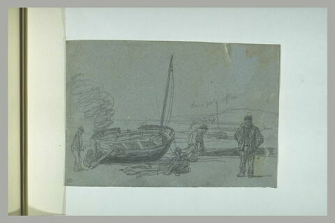 Marins autour d'une barque échouée, image 1/1