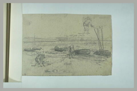 Etude de pêcheur ; homme sur une plage où sont échoués des canots, image 1/1