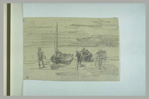 Pêcheurs débarquuant sur la plage, image 1/1