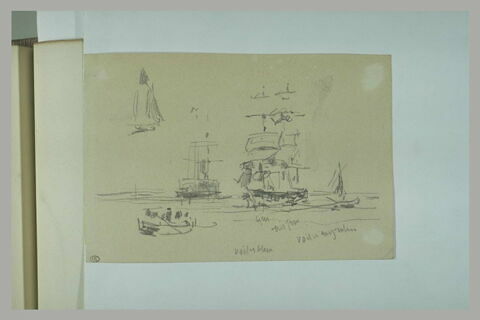 Bateaux et canot en mer, image 1/1