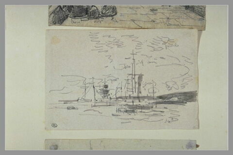 Navires au repos avec la côte à droite, image 1/1