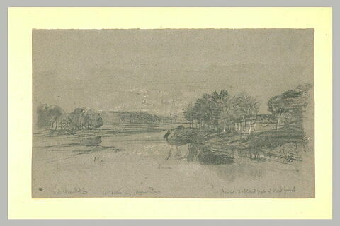 Etendue d'eau entre deux rives plantées d'arbres, image 1/1