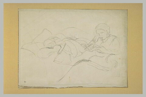 Femme lisant auprès d'une enfant endormie sur un lit, image 1/1