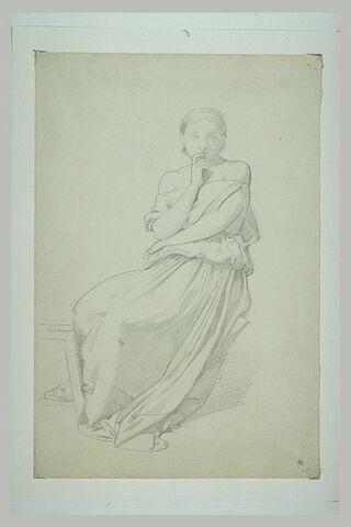Femme assise, vue de face, image 1/1