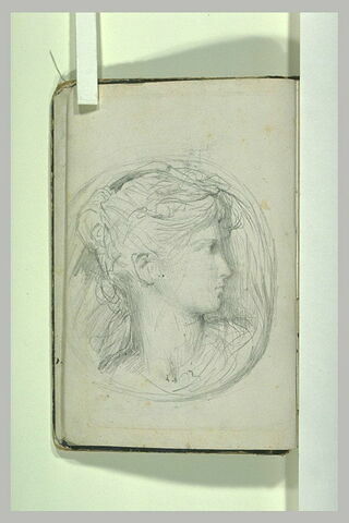 Profil de femme dans un médaillon, image 2/2