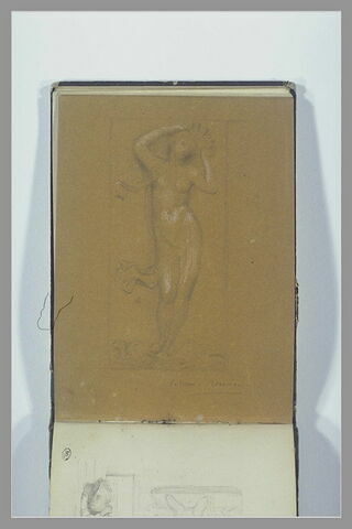 Femme nue dans un encadrement, image 1/1