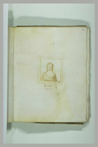 Portrait de femme, le sein gauche découvert, vue de face, image 1/1