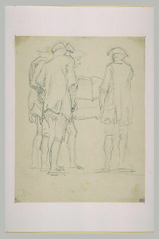 Quatre hommes portant une malle
