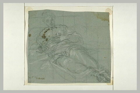 Etude d'une femme allongée, la main gauche sur la poitrine, image 1/1