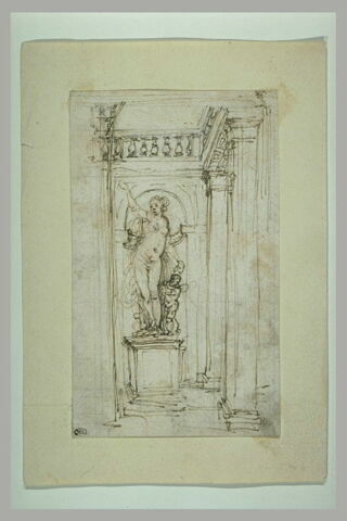 Statue de Vénus et de l'Amour, dans une galerie à arcades, image 1/1