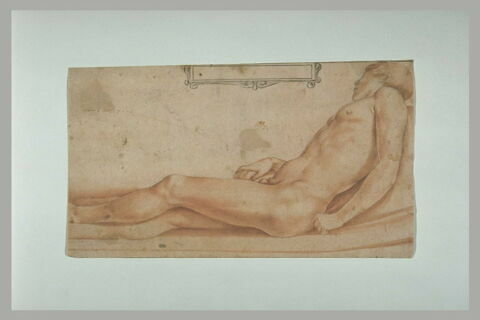 Jeune homme nu, étendu sur un lit, endormi, image 1/1
