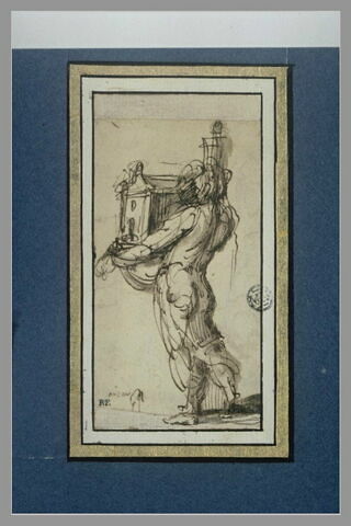 Figure d'homme debout portant un objet dans les bras (une maquette?), image 1/1