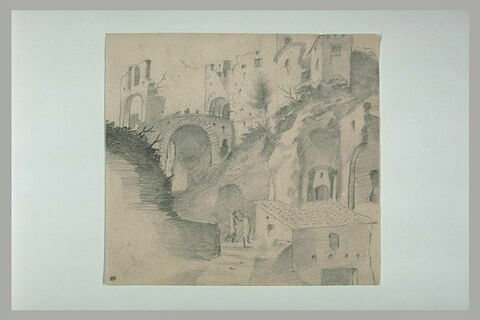 Deux figures en contrebas de fortifications à demi ruinées, image 1/1