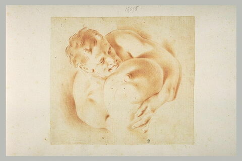 Un homme nu portant un sac entre les bras, image 2/2