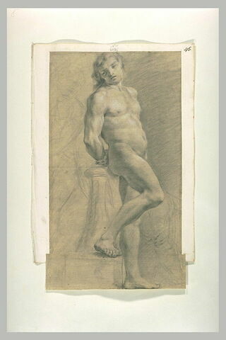 Homme nu, debout près d'une petite colonne, mains derrière le dos