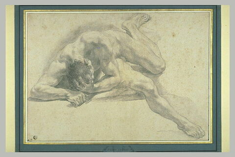 Homme nu, au sol, la tête dans la main gauche, image 2/2