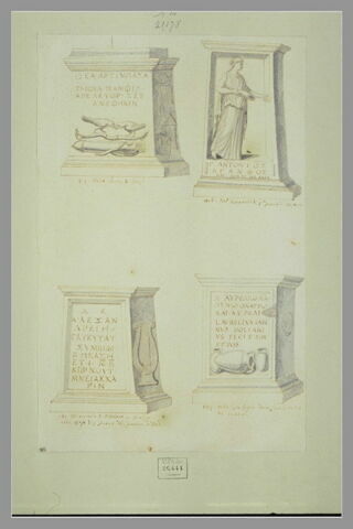 Quatre monuments funéraires portant des inscriptions en grec, image 1/1