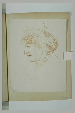 Femme en bonnet, en buste, de profil à gauche, image 1/1
