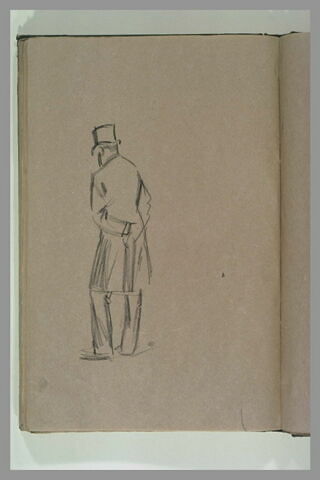 Jeune femme assise sur une chaise, se levant, image 1/1
