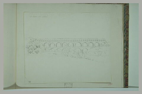 Vue du pont du Gard