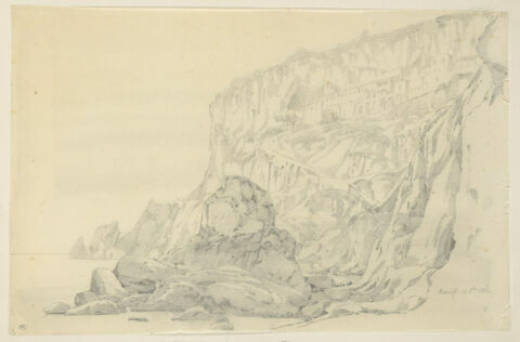 Vaste bâtiment, à flanc de falaise, à Amalfi, image 1/2