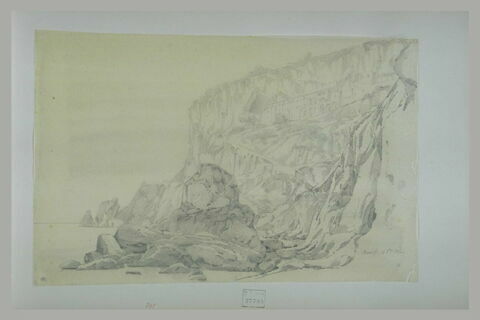 Vaste bâtiment, à flanc de falaise, à Amalfi, image 2/2