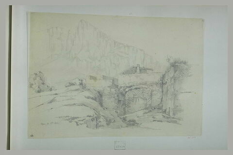 Ancienne forteresse, environs de Capri, image 2/2