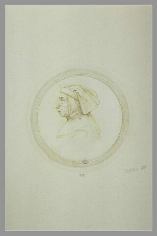 Homme en buste de profil à gauche, le nez pointu, coiffé d'un bonnet, image 2/2