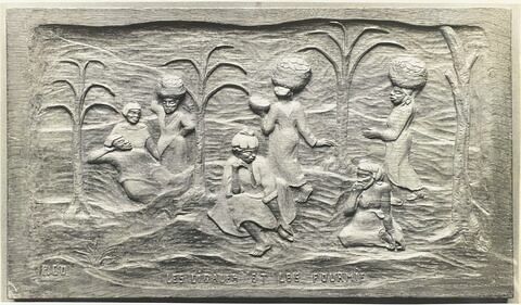 Frise en bois sculpté représentant trois groupes de personnages, image 1/3