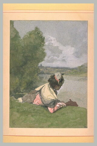 Jeune femme étendue sur l'herbe au bord d'une rivière