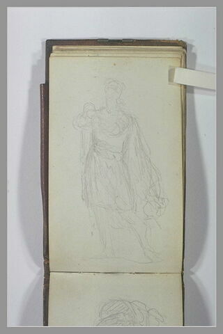 Figure, debout, portant une tunique, image 1/1