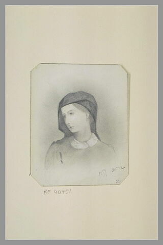 Femme en buste, vue de face, la tête coiffée d'un voile, image 1/1