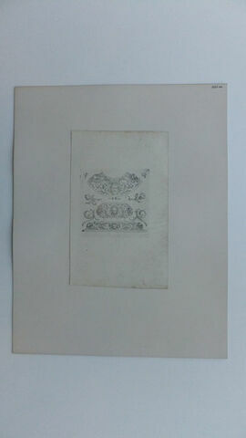 Suite de vases et modèles d'orfèvrerie, image 2/2