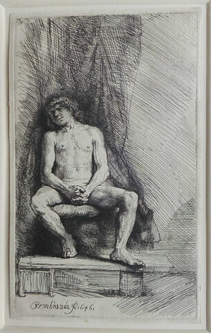 Homme nu assis, image 1/2