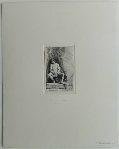 Homme nu assis, image 2/2