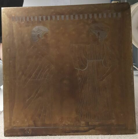 Revers de la précédente : femme et éphèbe enveloppé dans un manteau., image 1/1