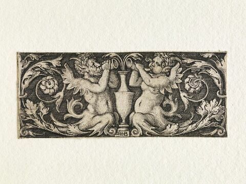 Ornement aux satyres, image 1/1