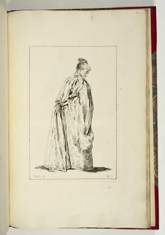 Jeune femme debout, vue de dos, la tête de profil, image 1/1