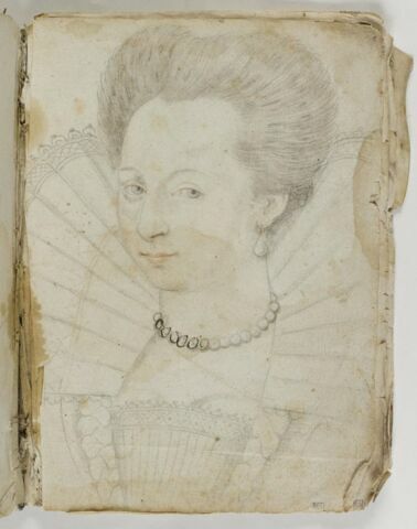 Portrait de femme, en buste, de trois quarts à gauche, cheveux rassemblés en chignon, grande collerette bordée de dentelles encadrant le visage, haut du corsage en dentelles et collier de perles autour du cou, boucle d'oreille, image 1/1